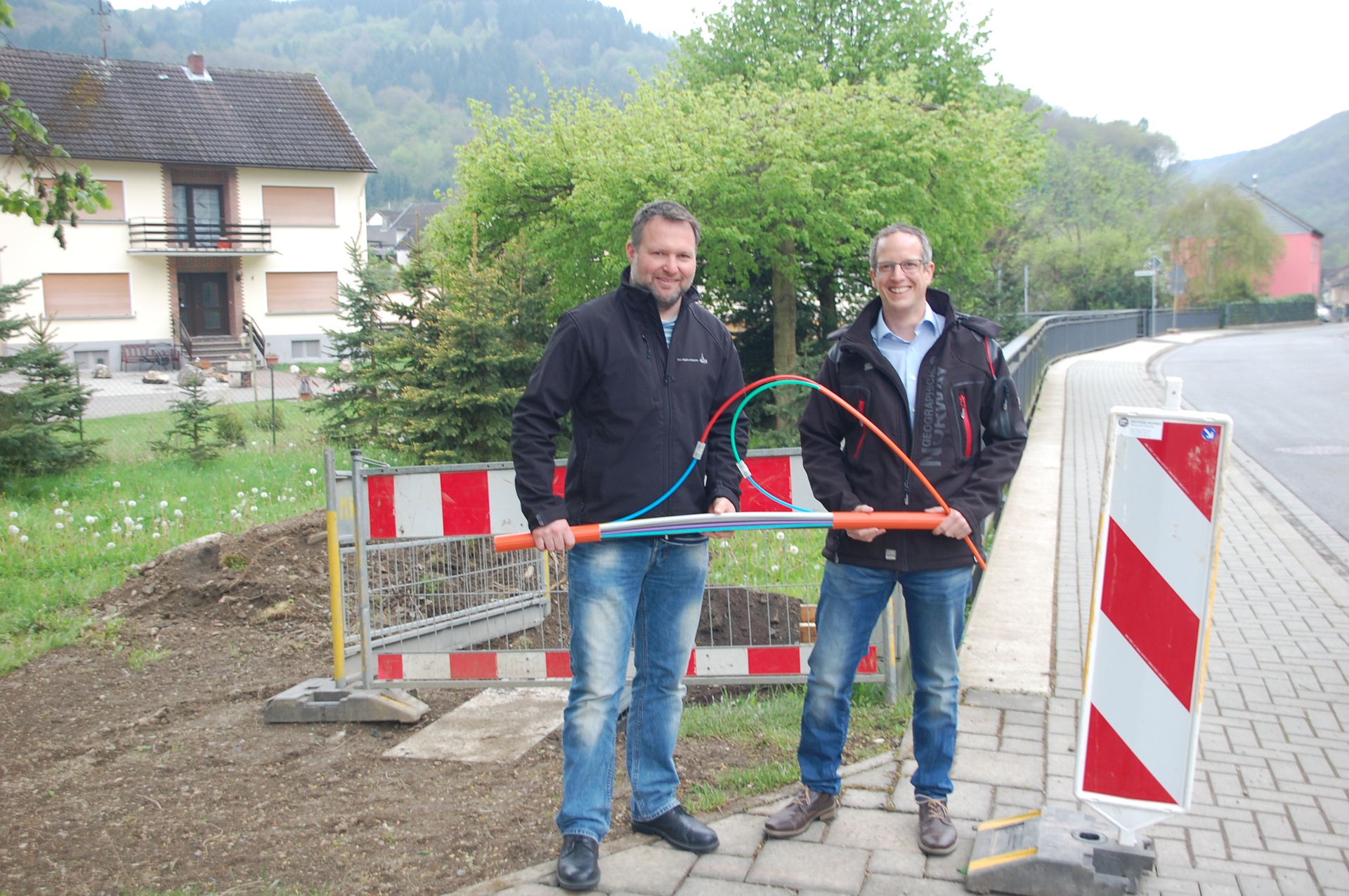 1920_170510-fotoinnogy-kessling-aufbau-der-infrastruktur-fuer-schnelles-internet-hat-begonnen-718916.jpg
