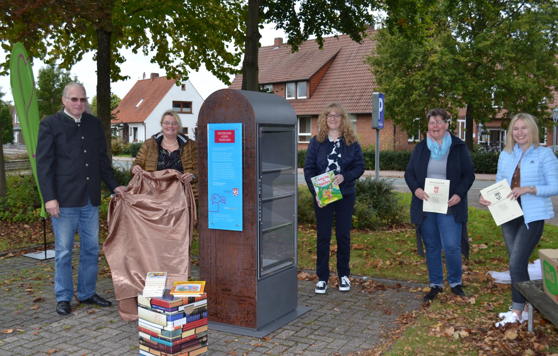 1920_20211020-bild-westenergie-buumlcherschrank-schwafoumlrden.jpg