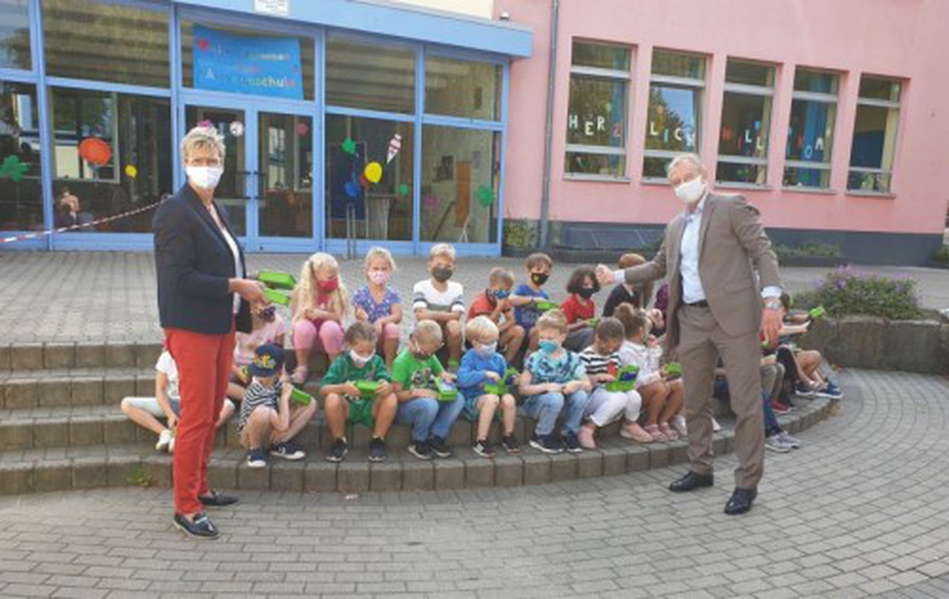 1920_500_200819fotofruumlhstuumlcksdosenhowi-165130.jpg