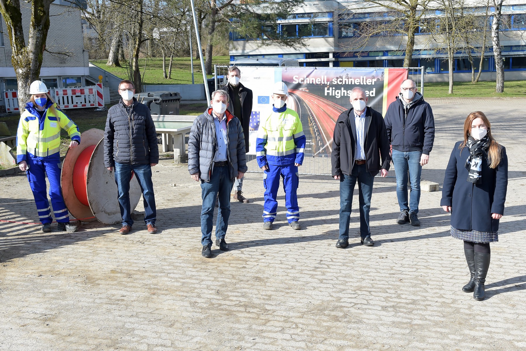 1920_210305-foto-breitband-schulen-hbm.jpg