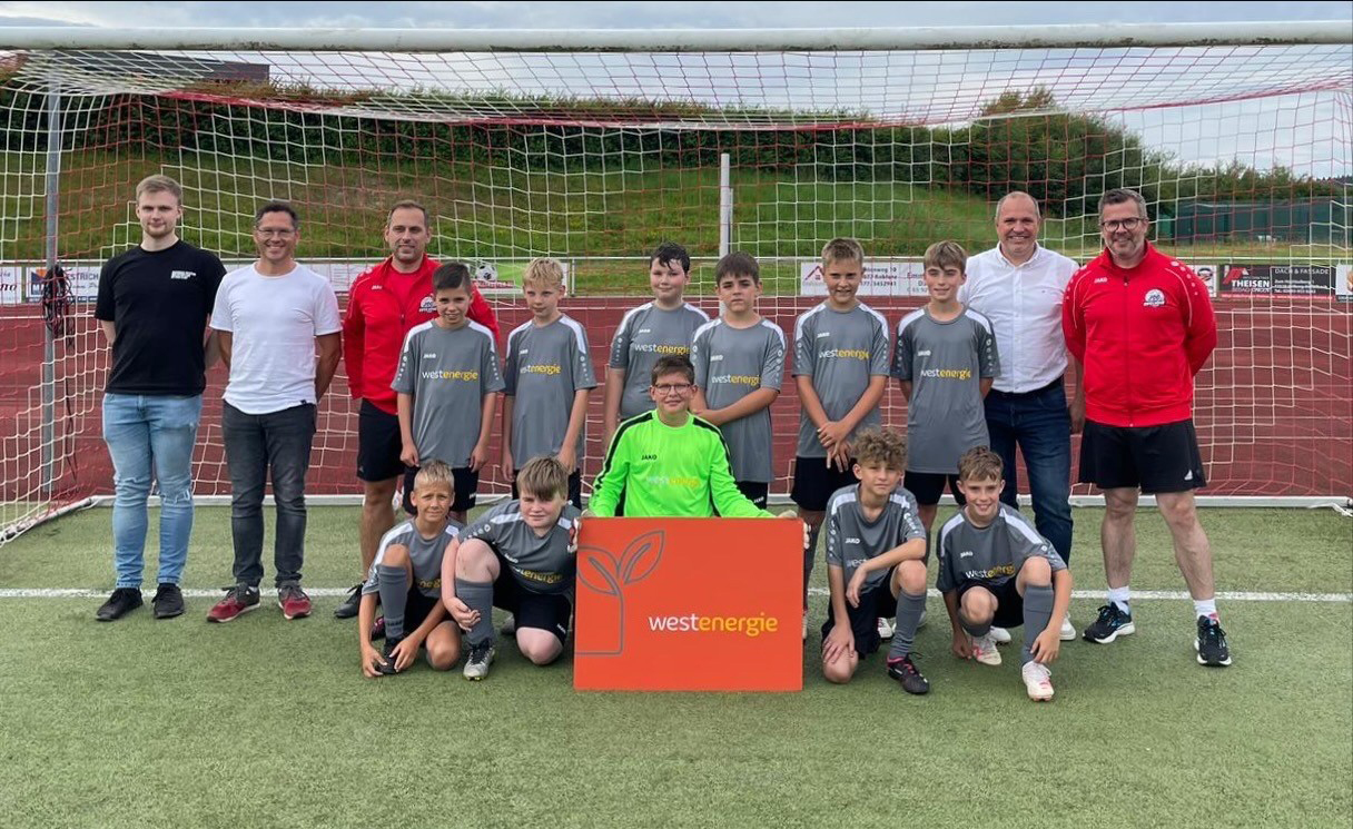 240729 We Trikotsatz Bundesligatippspiel E-Kommune.jpg