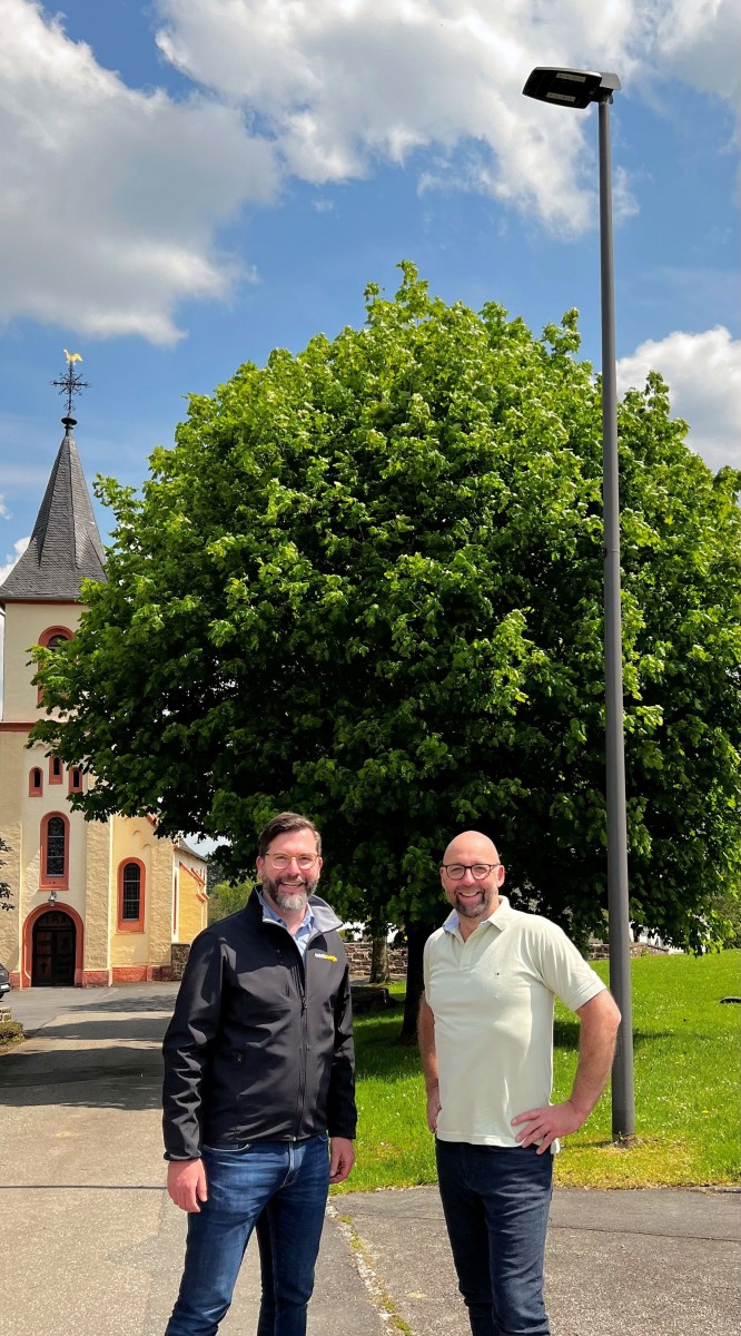 1920_230515-foto-westenergie-niederlauch-strassenbeleuchtung.jpg
